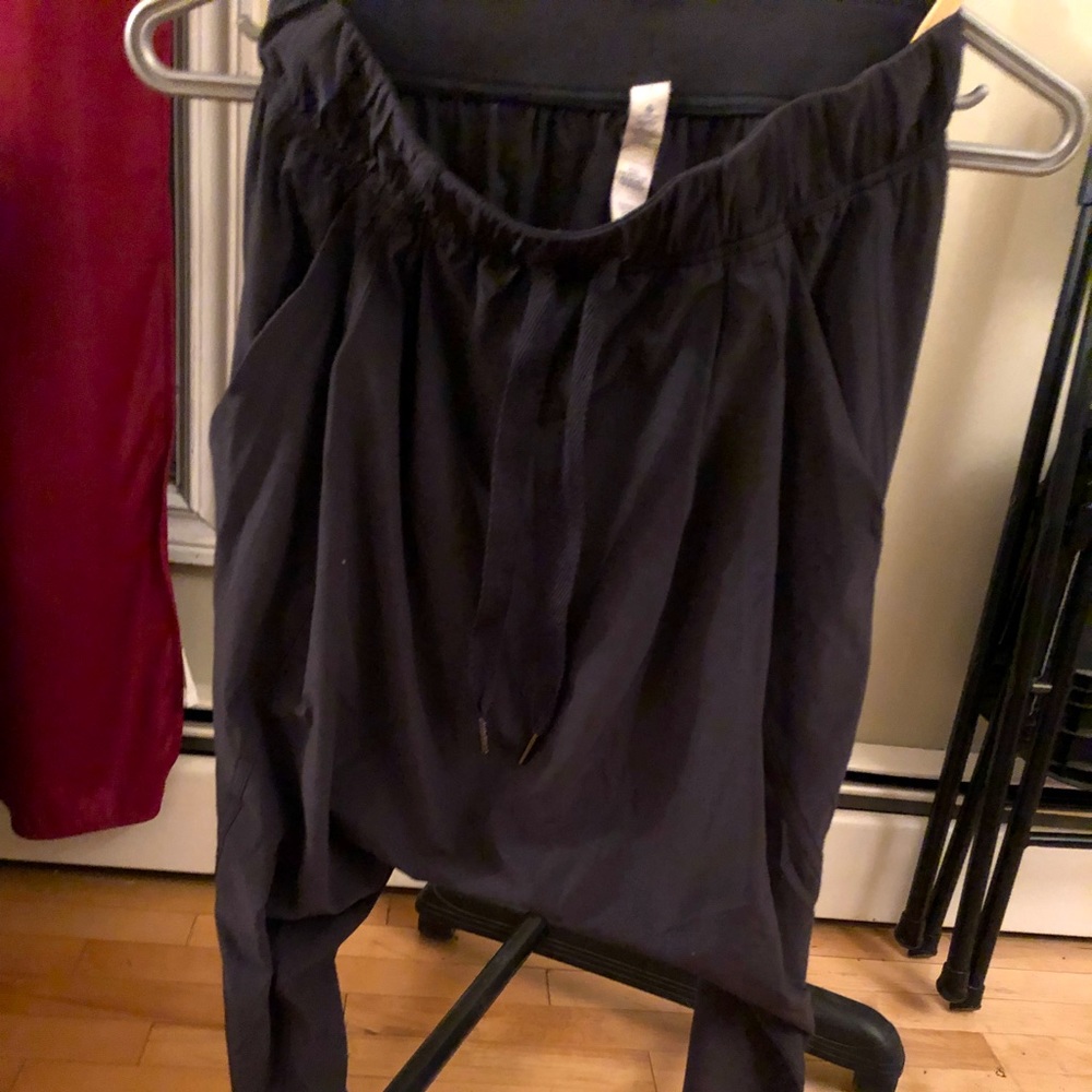 Lululemon crops - yoga